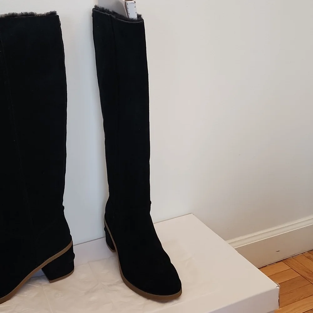 Brand New UGG Suede Leather with wool and lamb fur inside. knee high Boots - Picture 2 of 3